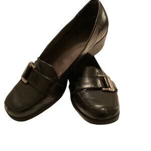 Pre-owned Aerosoles Women Black Leather Loafer Silver Buckels Wedge Pumps 9.5 M